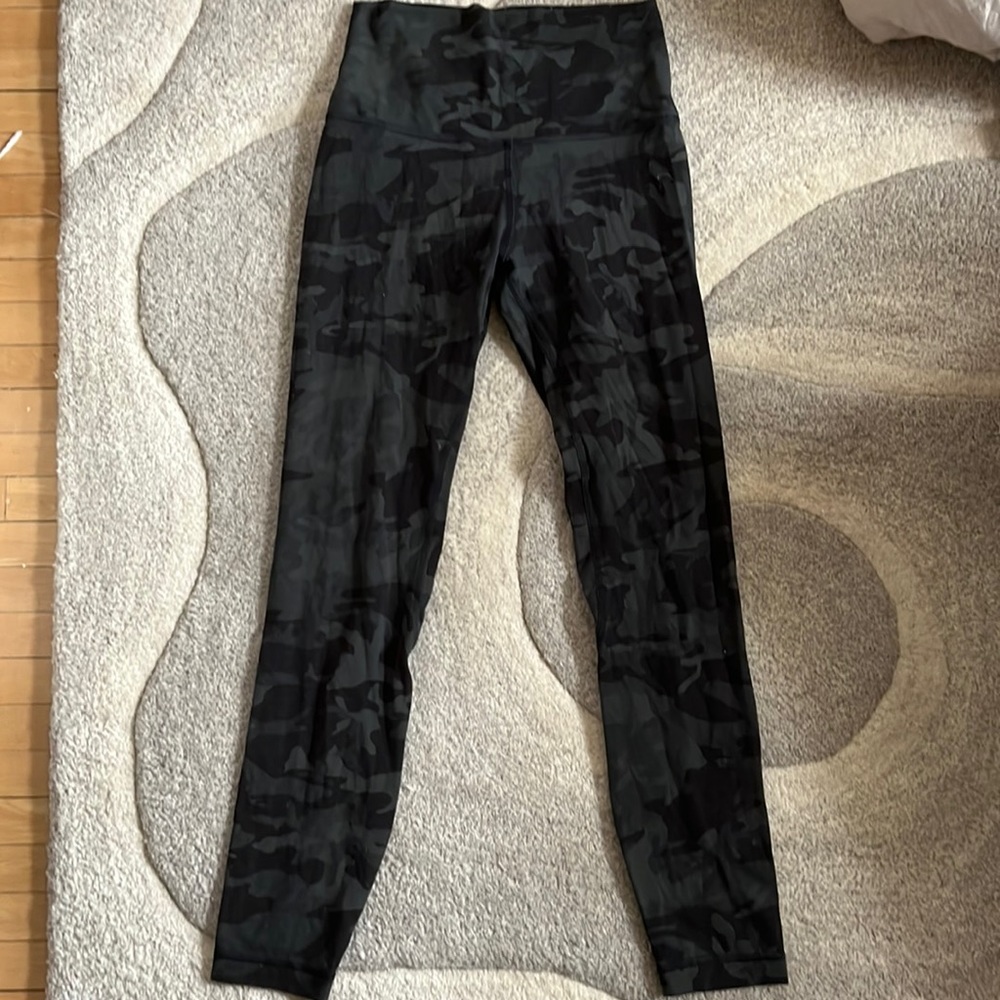 Army Green Camo lulu align leggings!!!